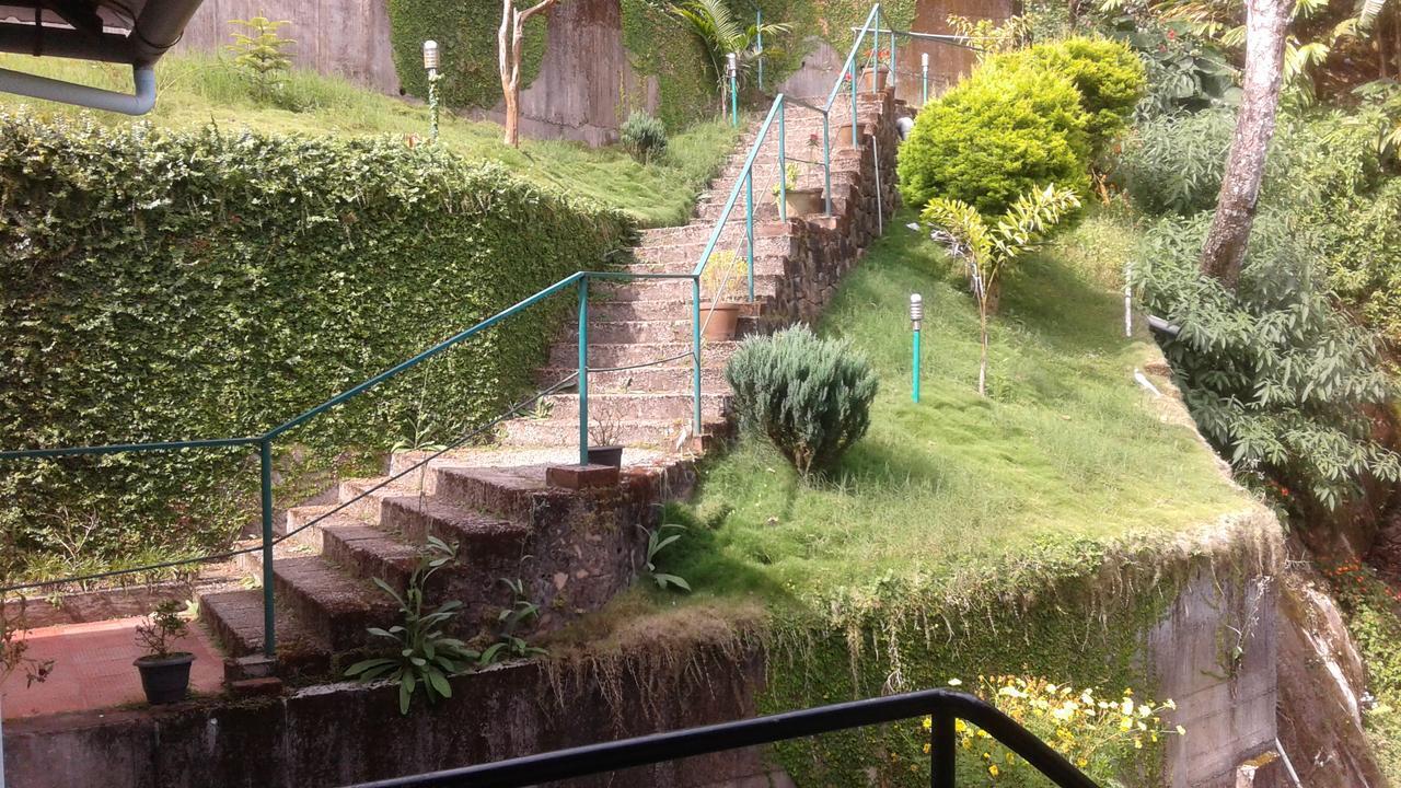 Eagle Mountain Munnar Bed and Breakfast Buitenkant foto